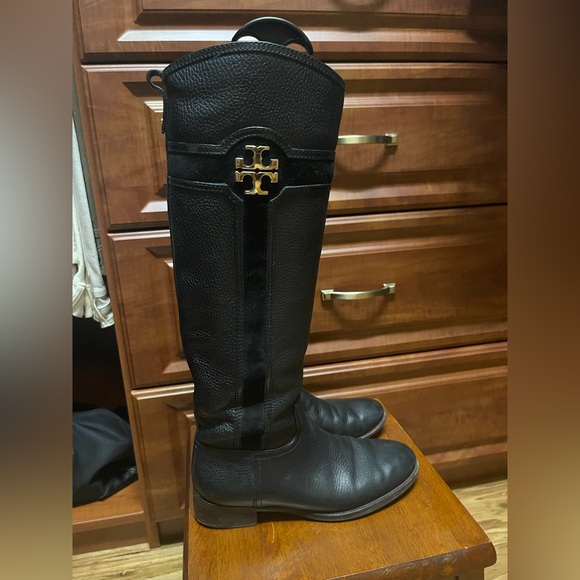 Tory Burch Boots - Picture 1 of 9